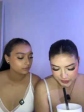 nicolexxaleja online show from May 8, 2026, 4:56 pm