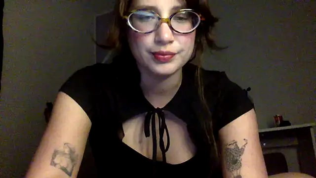 Snapshot of Meowkillah13 chatting on December 1, 2025, 11:21 pm Meowkillah13 online show from December 1, 2025, 11:21 pm