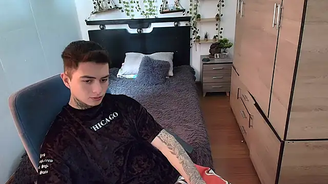 santii ss online show from May 19, 2026, 2:34 pm