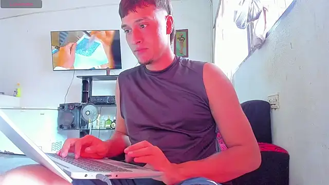 hot boy 04 online show from July 19, 2026, 3:38 pm