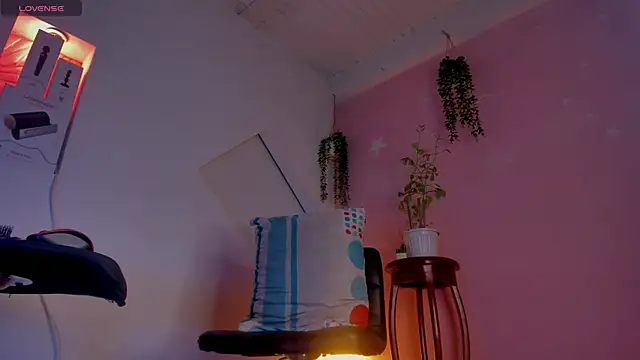 Chloe cooperr online show from October 11, 2025, 1:38 am