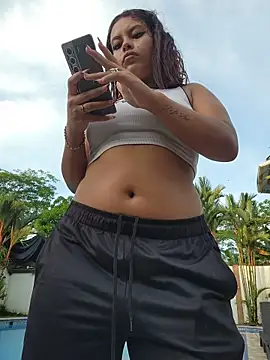 Snapshot of Yessica_Lopezz chatting on May 14, 2026, 11:17 am Yessica Lopezz online show from May 14, 2026, 11:17 am