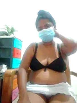 boosypussy online show from May 18, 2026, 9:42 pm