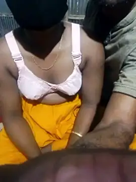 Snapshot of MONiSHA-moni-21 chatting on November 6, 2025, 7:15 pm MONiSHA-moni-21 online show from November 6, 2025, 7:15 pm