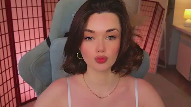 Snapshot of AvaFlower chatting on February 24, 2026, 1:53 pm AvaFlower online show from February 24, 2026, 1:53 pm