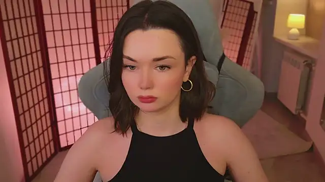 Snapshot of AvaFlower chatting on March 2, 2026, 2:46 pm AvaFlower online show from March 2, 2026, 2:46 pm