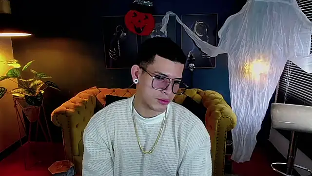 ethan rodgers online show from October 30, 2025, 7:58 pm