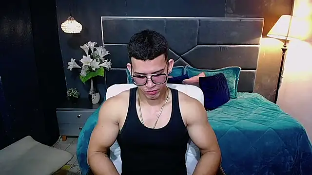 ethan rodgers online show from November 13, 2025, 7:24 pm