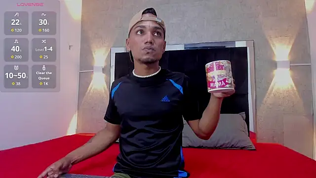 mateonick40 online show from November 16, 2025, 5:40 pm