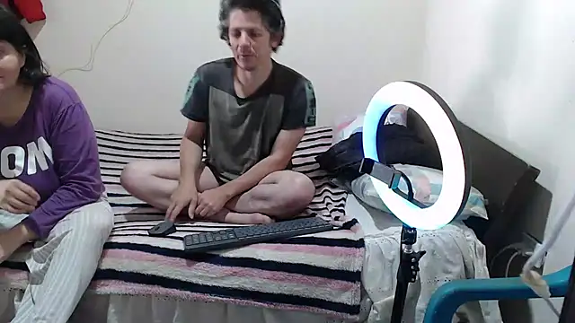 jade noah  online show from October 2, 2025, 2:13 pm