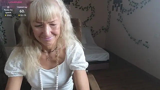 Laura Gol online show from October 24, 2025, 9:00 pm