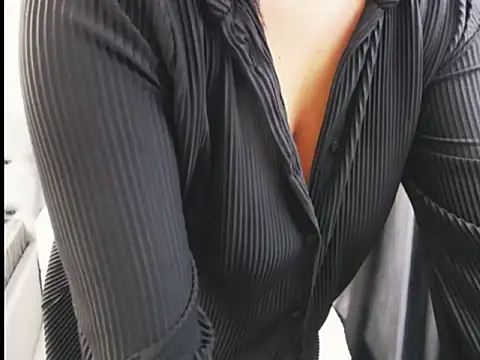 Snapshot of Casiana_ chatting on November 11, 2025, 10:10 pm Casiana online show from November 11, 2025, 10:10 pm