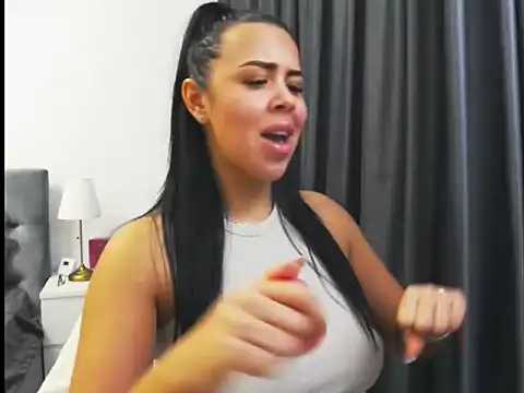 Snapshot of Casiana_ chatting on November 12, 2025, 10:52 pm Casiana online show from November 12, 2025, 10:52 pm