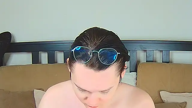 Snapshot of Derek_Carter chatting on October 21, 2025, 12:39 pm Derek Carter online show from October 21, 2025, 12:39 pm