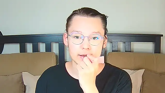 Derek Carter online show from November 17, 2025, 11:27 am