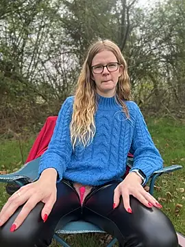 Bikergirl 97 online show from April 16, 2026, 11:22 am