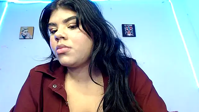 Snapshot of samantha-pettie chatting on May 27, 2026, 11:02 pm samantha-pettie online show from May 27, 2026, 11:02 pm