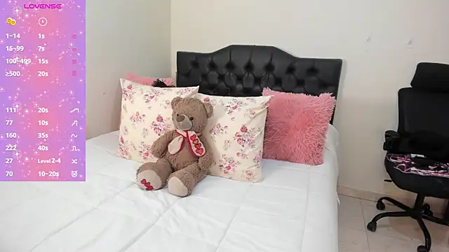 Snapshot of MariamCastiblanco chatting on September 22, 2025, 11:07 pm MariamCastiblanco online show from September 22, 2025, 11:07 pm