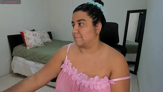 MariamCastiblanco online show from June 1, 2026, 8:10 pm
