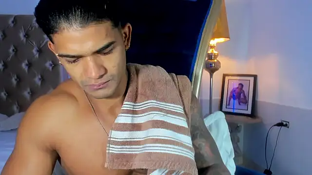 antonio  444 online show from October 2, 2025, 10:11 am