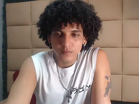 Xfire boy69 online show from October 6, 2025, 3:09 pm