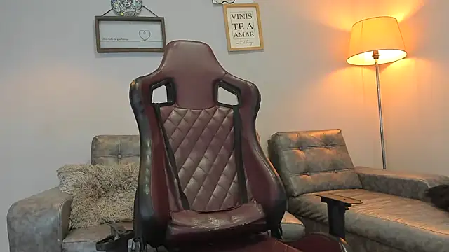 Xfire boy69 online show from December 1, 2025, 5:29 pm