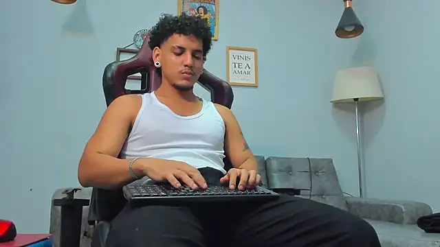 Xfire boy69 online show from January 7, 2026, 4:20 pm