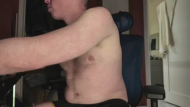 Snapshot of twunkdean chatting on February 15, 2026, 11:08 am twunkdean online show from February 15, 2026, 11:08 am