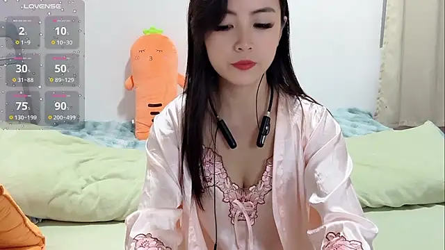 Yingbao-Baby online show from December 3, 2025, 11:41 am
