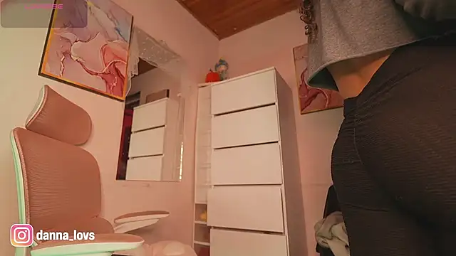 Snapshot of Dannaa_Lovs chatting on October 10, 2025, 5:12 pm Dannaa Lovs online show from October 10, 2025, 5:12 pm