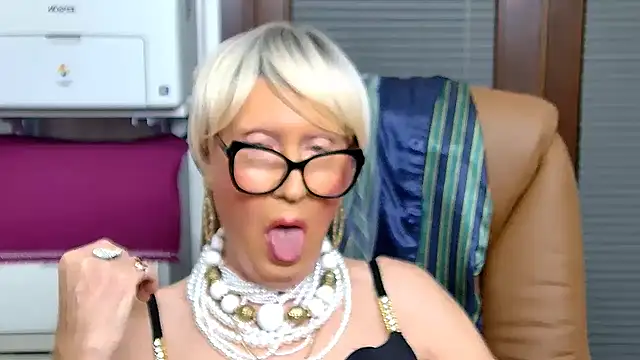 Snapshot of ROBY_SWEETHOT chatting on October 27, 2025, 11:09 pm ROBY SWEETHOT online show from October 27, 2025, 11:09 pm