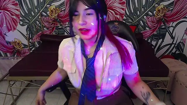 Snapshot of Nina_harper_ chatting on November 5, 2025, 8:09 pm Nina harper online show from November 5, 2025, 8:09 pm