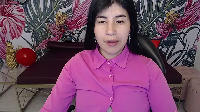 Snapshot of Nina_harper_ chatting on November 8, 2025, 8:18 pm Nina harper online show from November 8, 2025, 8:18 pm