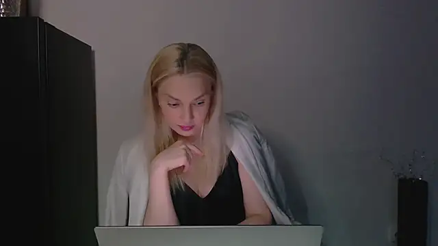Lia noo regrets online show from May 3, 2026, 5:19 pm