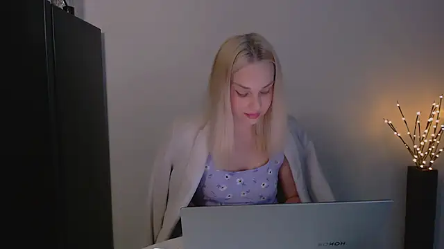 Lia noo regrets online show from May 8, 2026, 5:07 pm