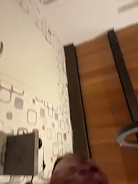 SweetTeenGirl online show from April 6, 2026, 5:58 pm