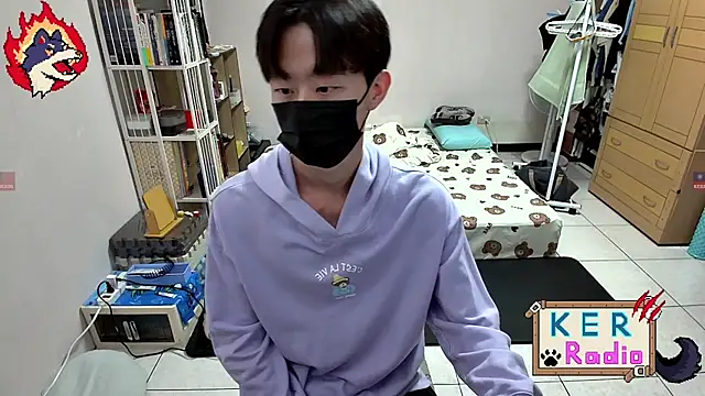 Snapshot of Kerberos_999 chatting on October 27, 2025, 2:21 pm Kerberos 999 online show from October 27, 2025, 2:21 pm