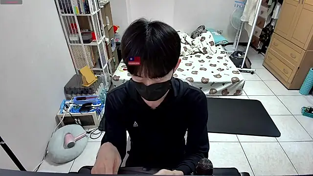 Snapshot of Kerberos_999 chatting on November 16, 2025, 7:36 am Kerberos 999 online show from November 16, 2025, 7:36 am