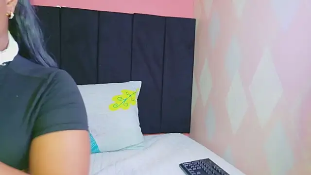 MySugarmoomy online show from May 27, 2026, 2:52 am