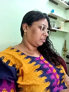 zara-mallus online show from October 2, 2025, 5:42 pm