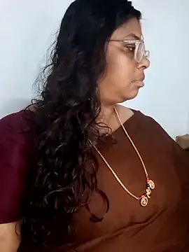 zara-mallus online show from November 7, 2025, 1:33 pm