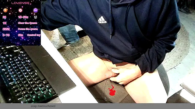 Snapshot of french_male_whore@xh chatting on October 14, 2025, 7:20 am french male whorexh online show from October 14, 2025, 7:20 am