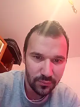 Snapshot of Ionut899@xh chatting on October 1, 2025, 7:58 am Ionut899xh online show from October 1, 2025, 7:58 am