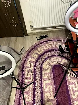 Snapshot of Ionut899@xh chatting on November 6, 2025, 8:15 am Ionut899xh online show from November 6, 2025, 8:15 am