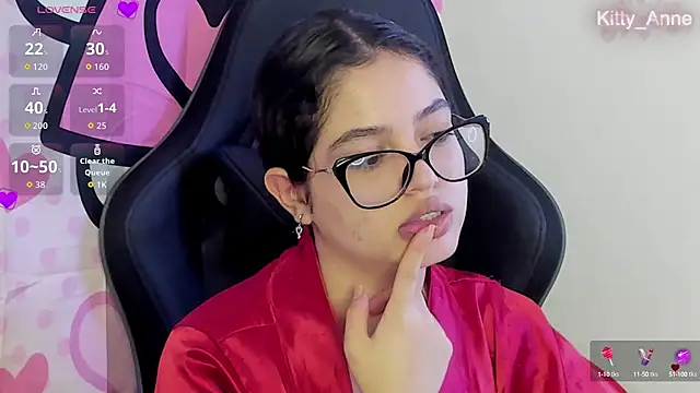 Kitty Anne online show from October 3, 2025, 6:32 am