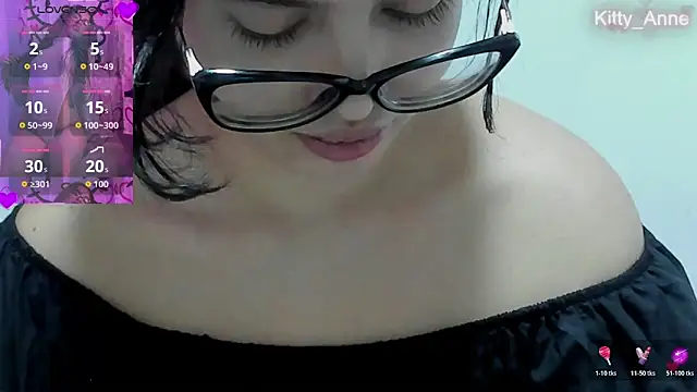 Kitty Anne online show from October 25, 2025, 9:17 am