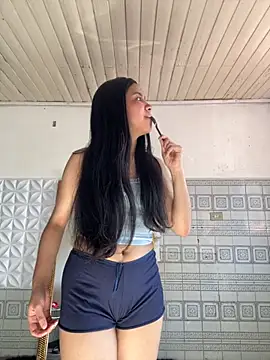 ashleyy20 online show from October 15, 2025, 6:41 pm