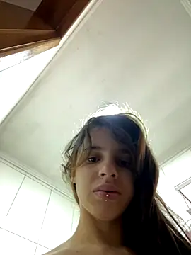 Mirella Oliveira online show from December 20, 2025, 1:40 pm