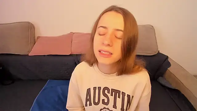 alisaakiss online show from February 11, 2026, 6:29 am