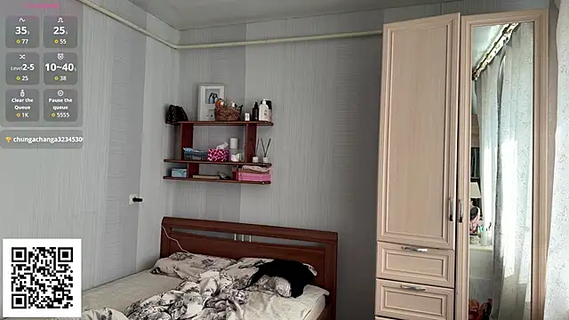 AnnieBellie online show from May 27, 2026, 1:57 am